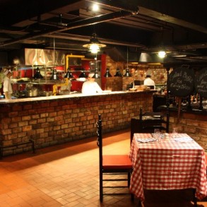 italian-restaurant-95221_293x293